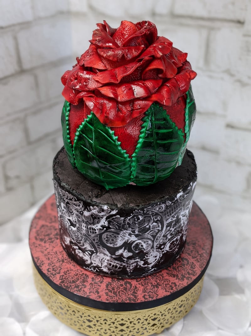 Gothic Rose cake by Erin Purdey
