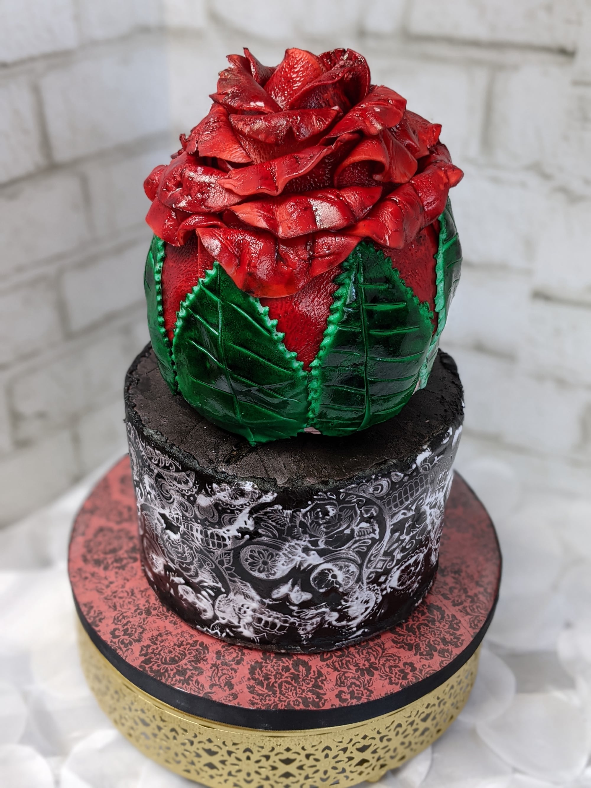 Gothic Rose cake by Erin Purdey